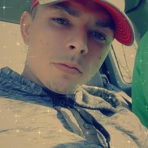 Meet your Posher, Levi